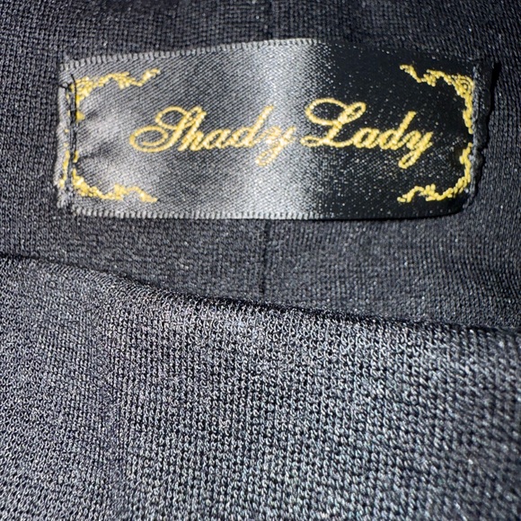 Sleek Black High-Waist Leggings - Picture 3 of 10